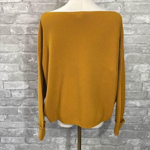 French Connection Yellow Cropped Knit Pullover Sweater with Relaxed Fit - Picture 3 of 5